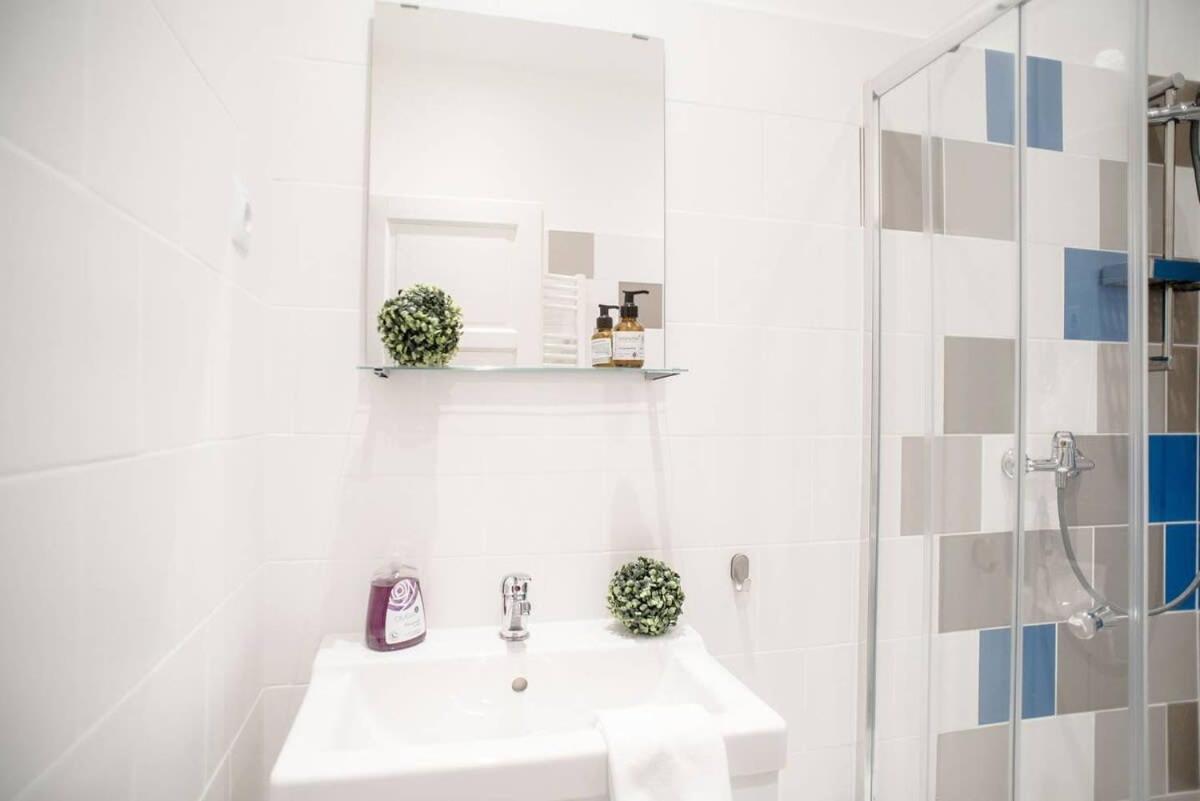 Cute, New And Modern Apartment In The Center ブダペスト エクステリア 写真